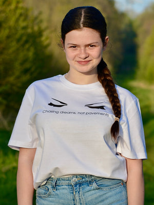 Chasing dreams / unisex t-shirt