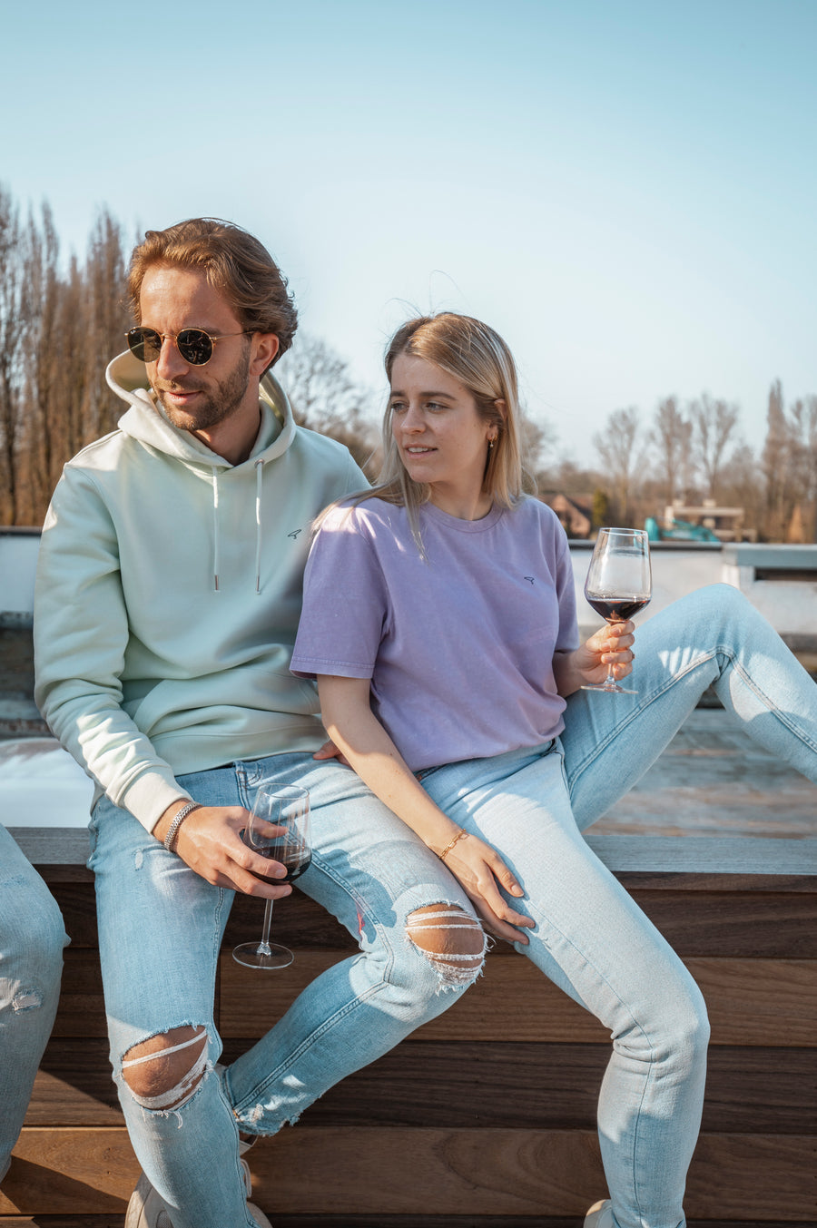 Essential icon / unisex hoodie - Joh Clothing